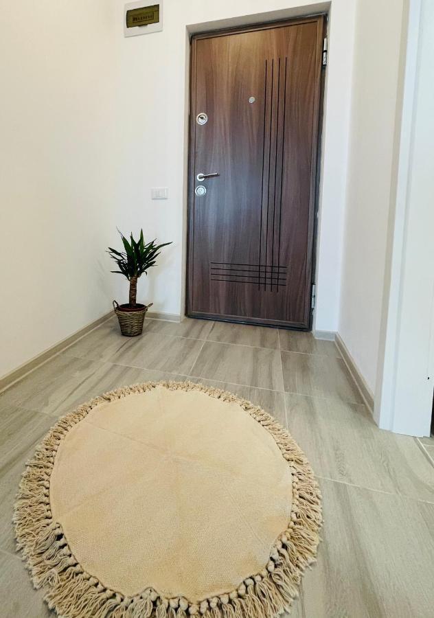 Q Royal Apartment - Palas Center Jászvásár Kültér fotó